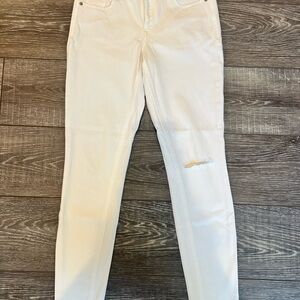 Old Navy Women’s White Distressed Skinny Jeans